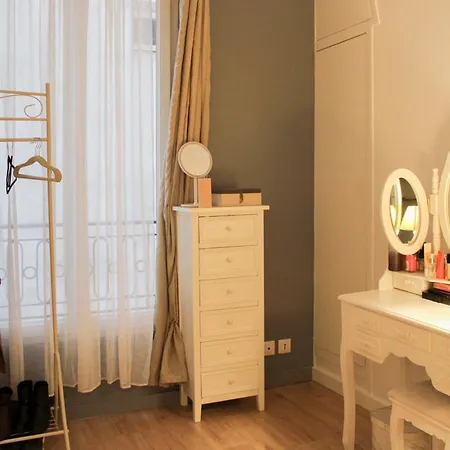 Cosy 27m In The Heart Of